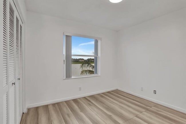 Building Photo - 10763 Buttonwood Lake Dr