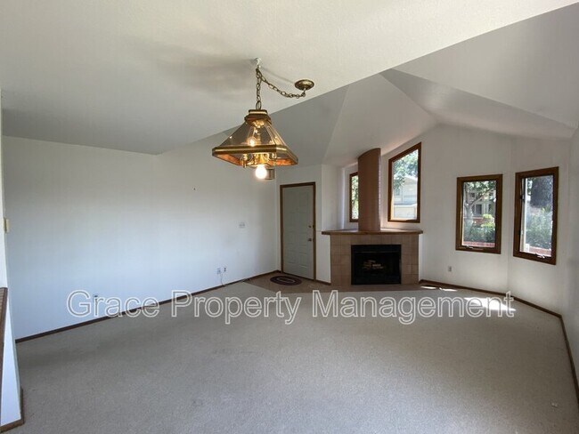 Building Photo - 5203 Union Ct