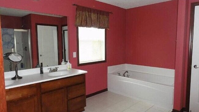 Foto del edificio - 2312 Cottage Grove Ridge