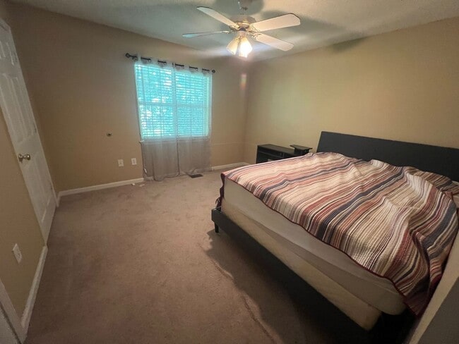 Photo - 2 bed 2.5 bath townhouse