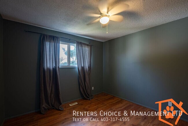 Photo du bâtiment - 2 Bedroom Main Floor, UTILITIES INCLUDED