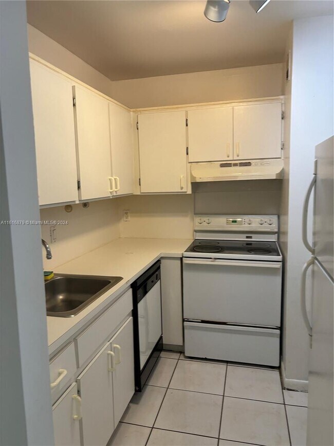 Foto del edificio - 13710 SW 90th Ave