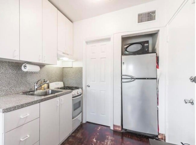 Building Photo - 1555 Pennsylvania Ave