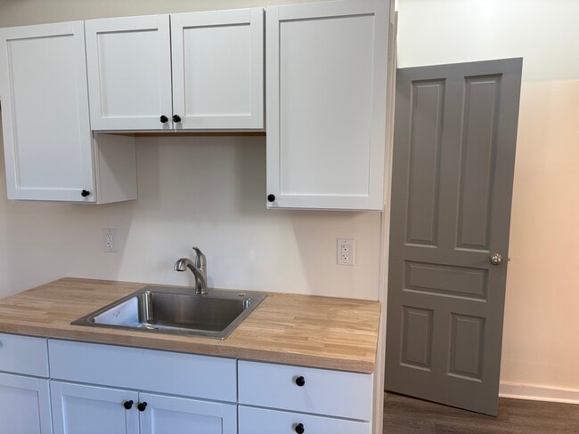 Building Photo - 115 S Franklin St