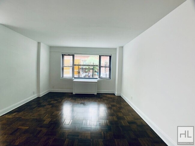 Foto del edificio - EAST 56 STREET