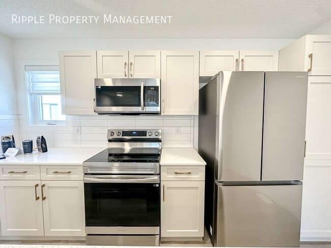 Building Photo - 50% OFF YOUR FIRST MONTHS RENT! AMAZING BR...