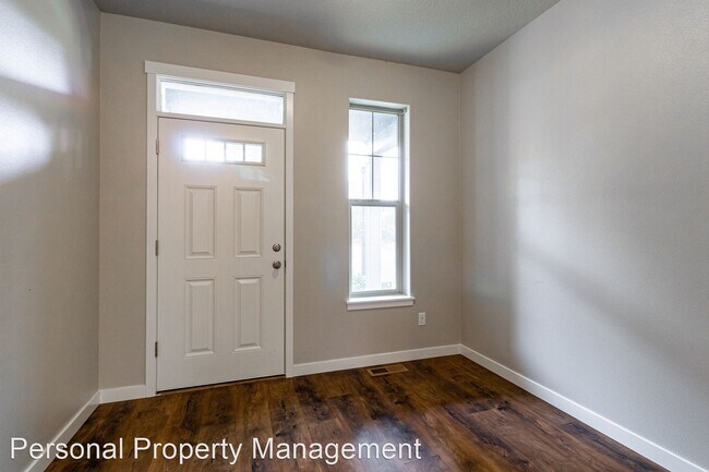 Building Photo - 3 br, 2.5 bath House - 5912 NE 47th St.