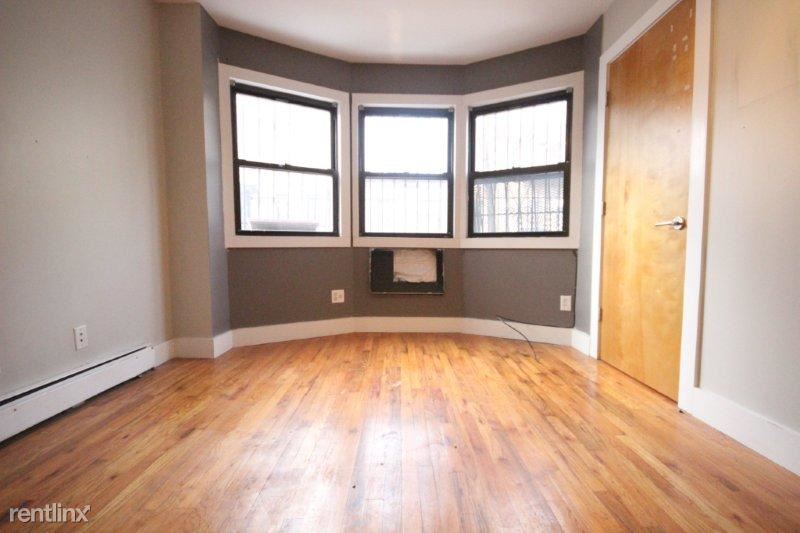 Foto principal - 286 Eldert St