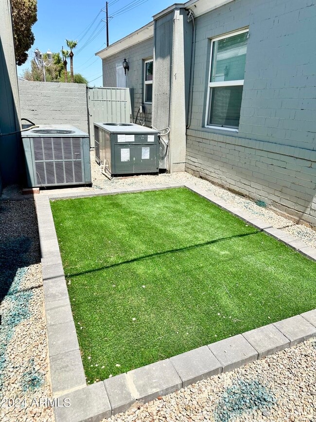 Building Photo - 6808 N 23rd Ave