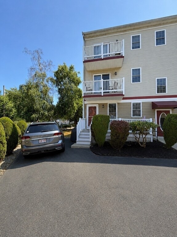 Foto del edificio - 571 Freeport St