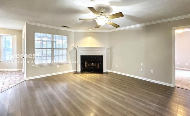 Building Photo - 161 Lake Terrace