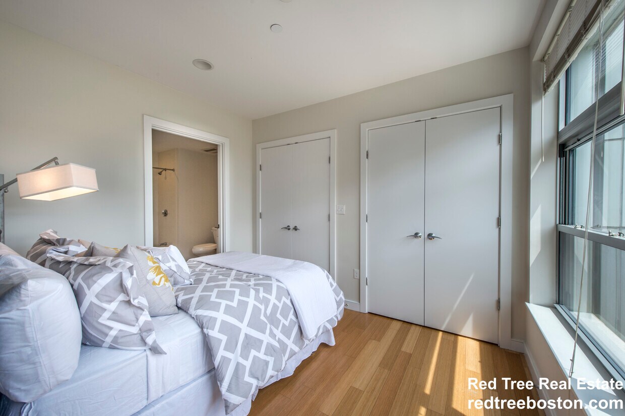 Foto principal - 601 Albany St
