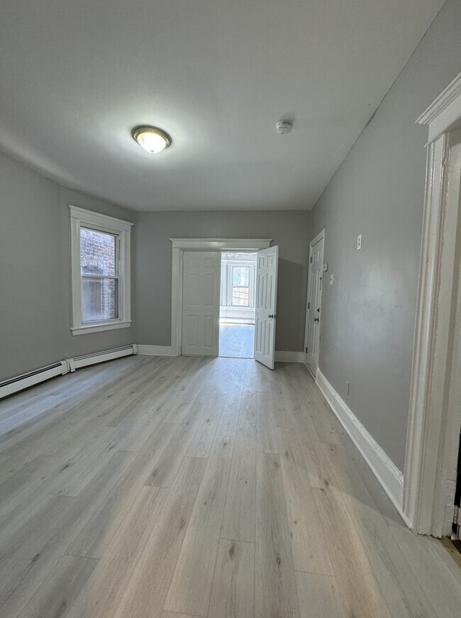 Foto del edificio - 159 Bidwell Ave