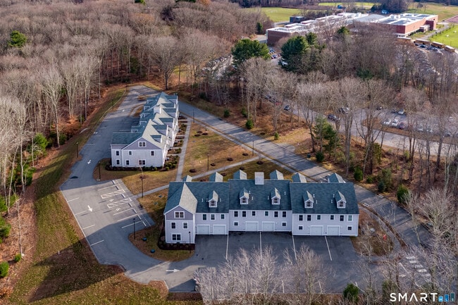 Building Photo - 77 Lyme St