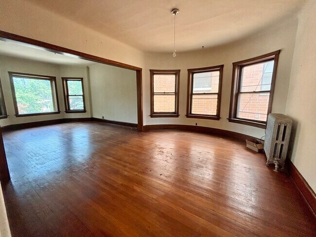 Foto del edificio - 1263 W Foster Ave
