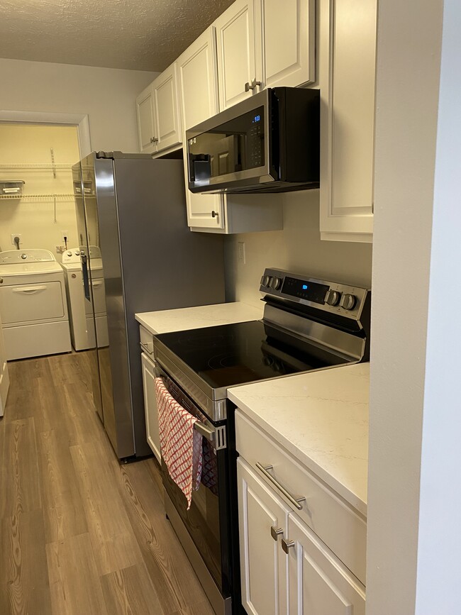 Photo - 120 Creekwood Dr Apartment