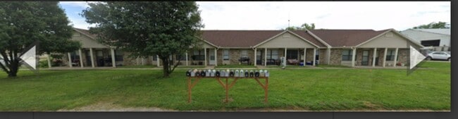 Building Photo - 1292 W Ashley Rd