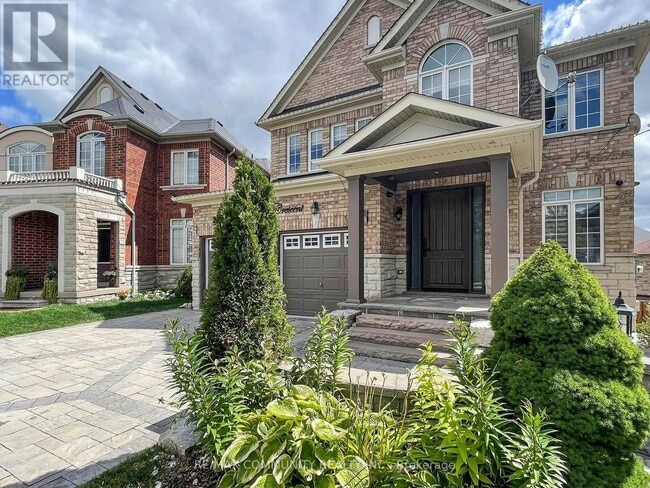 Building Photo - 11 Sewell Cres