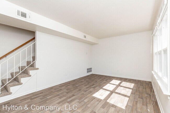 Building Photo - 3 br, 1.5 bath House - 3614 Meadowdale Blvd