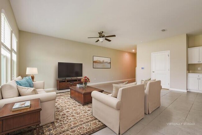 Building Photo - 2709 Island Pond Dr