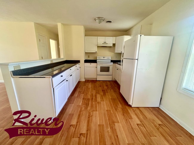 Building Photo - 3211 Kevin Dr