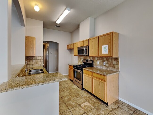 Building Photo - Great Home!