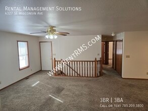 Building Photo - 4327 SE Wisconsin Ave