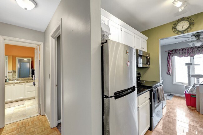 Foto del edificio - 2 Grand Ave