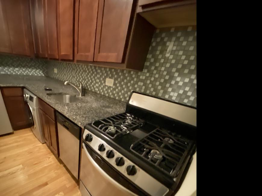 Building Photo - 1 bedroom in Chicago IL 60614