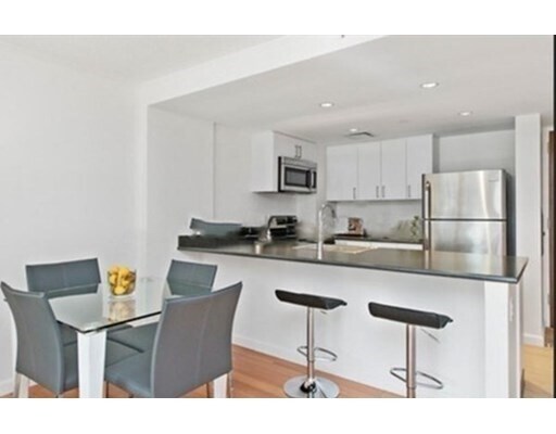 Foto principal - 295 Harvard St