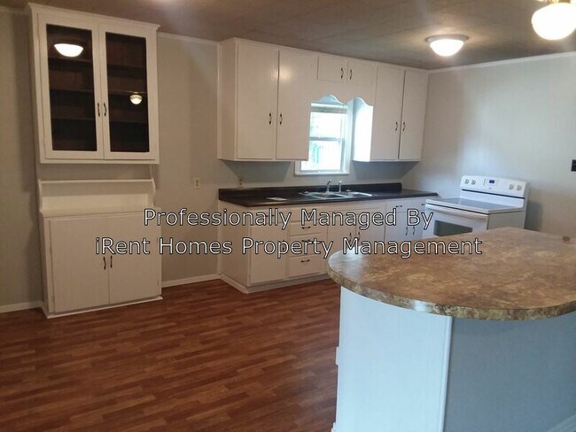 Building Photo - 1022 Montague