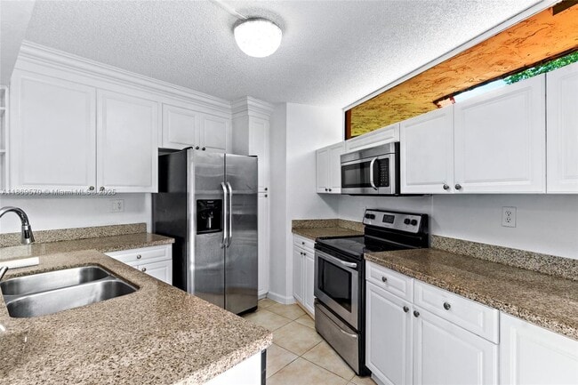 Foto del edificio - 8099 Severn Dr