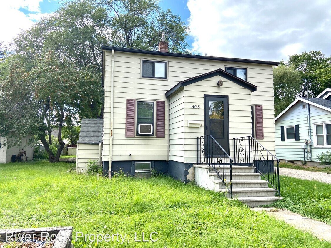 1408 10th St N, Fargo, ND 58102 House Rental in Fargo, ND