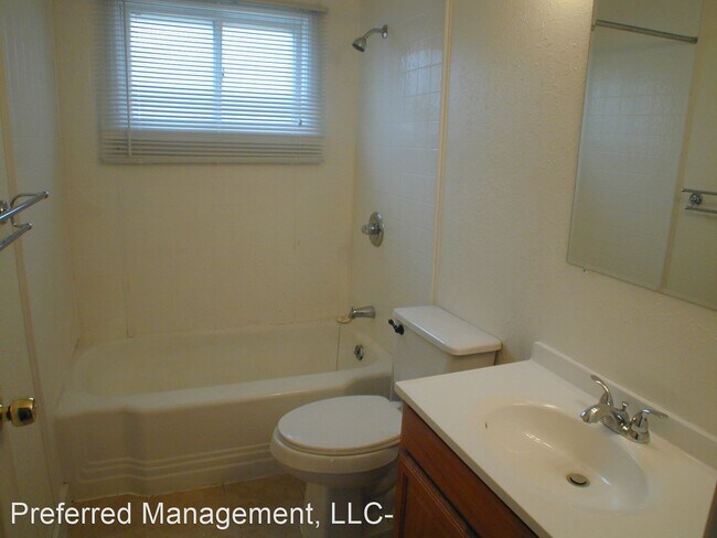 Building Photo - 3 br, 1 bath House - 3306 McComb Ave.