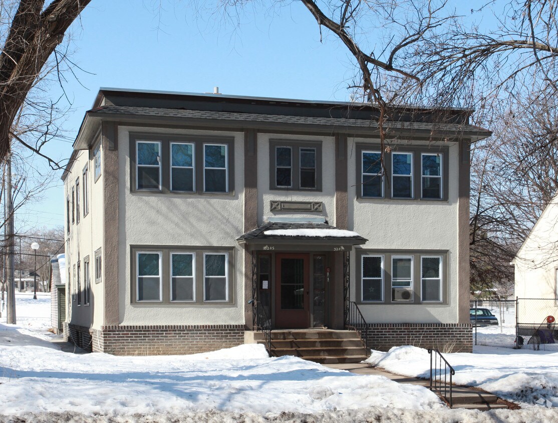 Foto principal - 3245 Penn Ave N