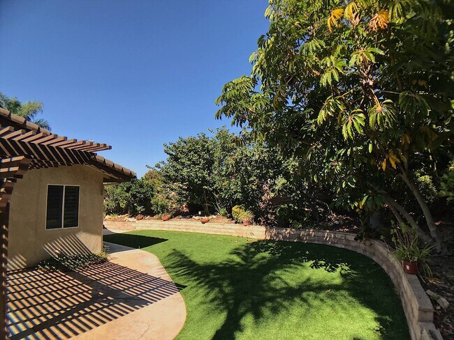Building Photo - 1544 Adele Pl