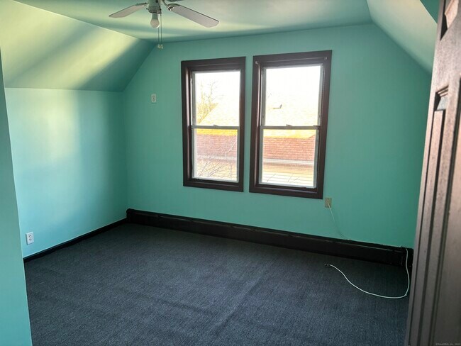 Foto del edificio - 220-222-222 Beardsley St