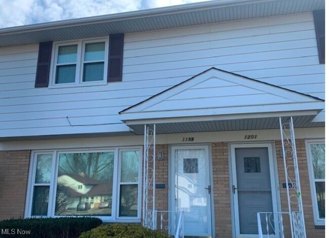 Building Photo - 1199 Bonnie Ln