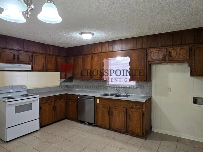 Foto del edificio - 210 Ruby Ln