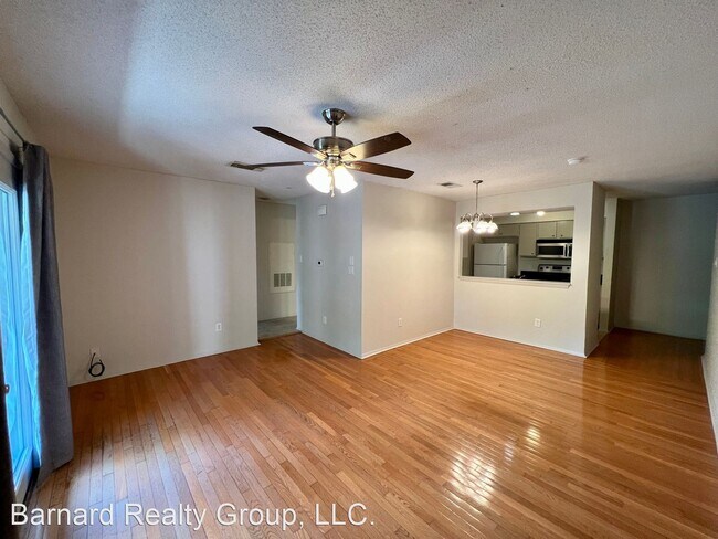 Foto del edificio - 2 br, 1 bath House - 402 Fredericksburg #1...