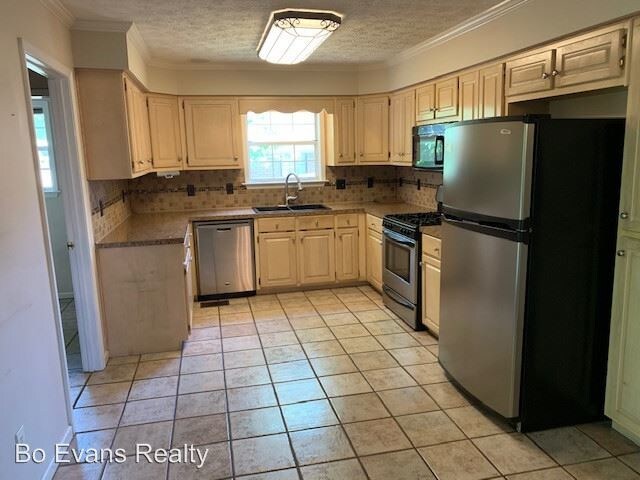 Building Photo - 3 br, 2.5 bath House - 850 Running Brook Dr