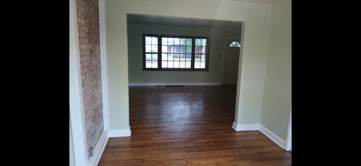 Foto del edificio - 408-410-410 S Madison St