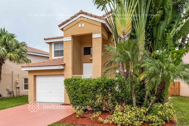 Building Photo - 7521 Santa Monica Dr