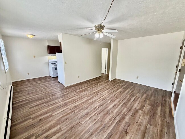 Foto del edificio - 102 College Park Ct