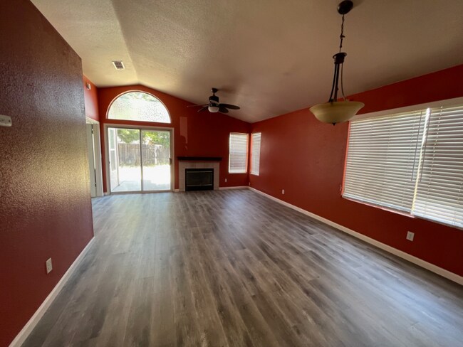 Foto del edificio - 3513 Birchdale Way