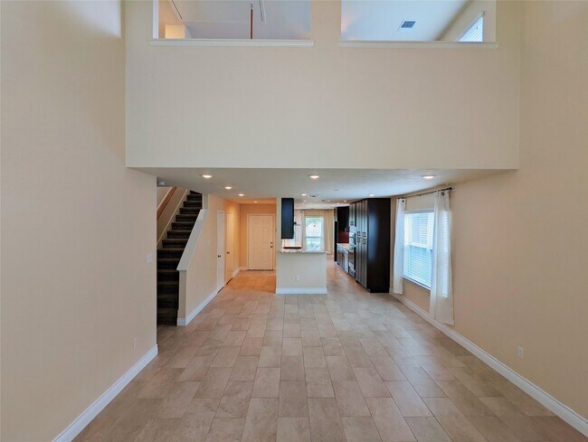 Building Photo - 8815 Lyndonnille Falls Ln