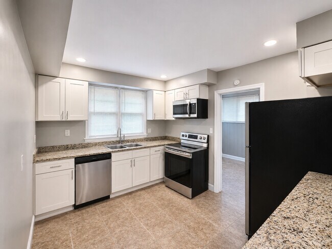 Foto del edificio - 8622 S Jeffery Blvd