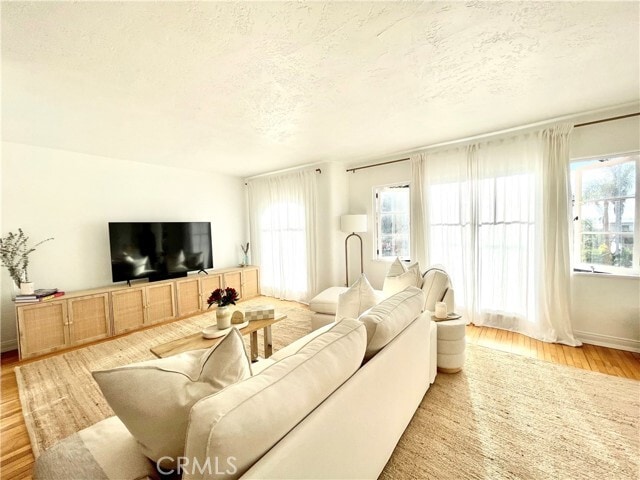 Foto del edificio - 976 S Coast Hwy