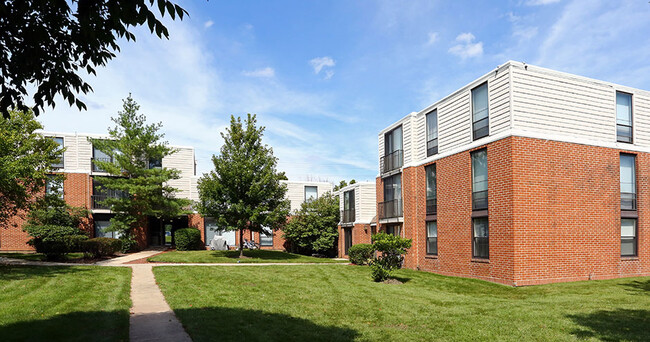 Foto del edificio - The Grove at Schaumburg Apartments