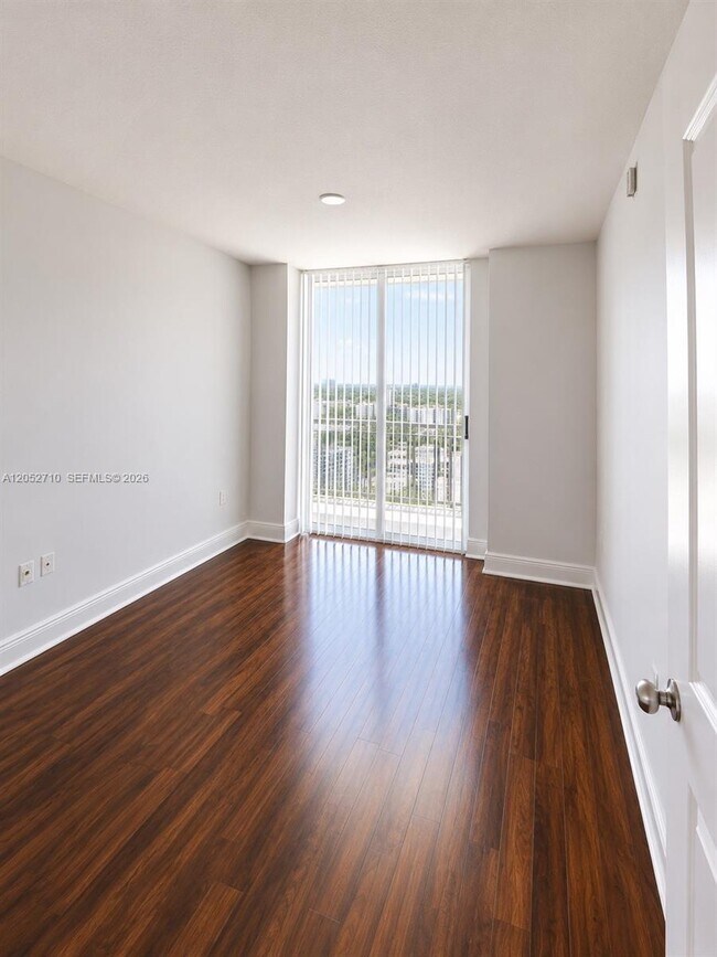 Foto del edificio - 1250 S Miami Ave